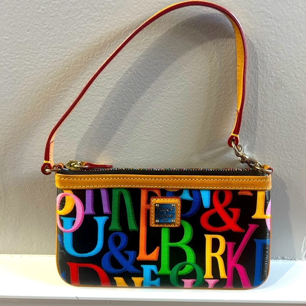 Dooney & Bourke Retro Grafica wristlet